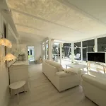 Weiss Apartment Schillig